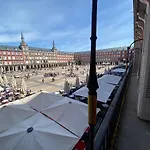 Amazing Apartment With Balconies To Plaza Mayor