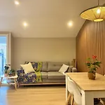 Charming, Bright & Central
