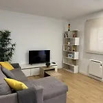 Artbel Rentals En Plaza Castilla -Vizcainos