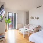 Cozy Modern Apartment In Madrid