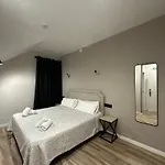 Cc Opera Suites
