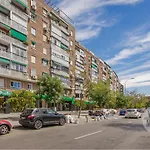 Madrid Con Parking Para 4, Vive La Latina