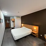 Hostal Mediterranea