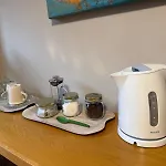 A 5 Minutos De Ifema Y 10 Del Aeropuerto, Habitacion Y Bano Privado Con Entrada Independiente