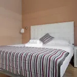 For You Rentals AvenidaAmerica apartment AVA24