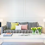 Home Club Paseo De Recoletos Apartments