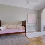 Genteel Home Palacio