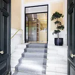 Serrano apartment
