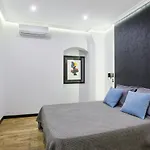 Serrano Golden Mile, by Presidence Rentals