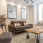 Gobernador Industrial Style, by Presidence Rentals