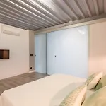 Gobernador Industrial Style, by Presidence Rentals