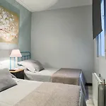Serrano Comfort, by Presidence Rentals