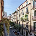 Flaring New Apartment Next To Gran Via By Batuecas