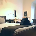 Lollipop Flats City Centre Deluxe Suite