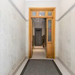 Feelathome Madrid Suites Apartments