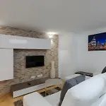 Dobo Rooms Plaza Mayor Exclusive