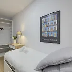 Cozy 2 Bedroom Apartment In Conde Duque