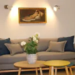 Stylish Apartment In Heart Of Malasana