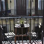 El sitio de Adrian