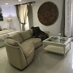 Tres Cruces Apartment