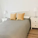 Apartamento recién reformado en avenida Reina Victoria