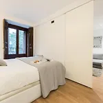 Malasaña Executive by Madflats Collection