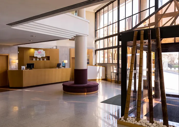 Holiday Inn Madrid - Pirámides, an IHG Hotel