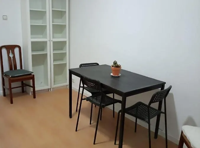 Apartamento En Calle Garci Nuno De 3 Dormitorios