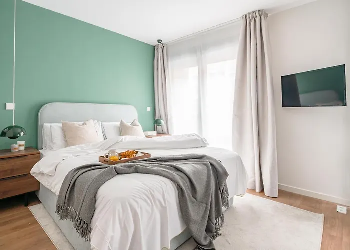 Home Art Apartments Salamanca