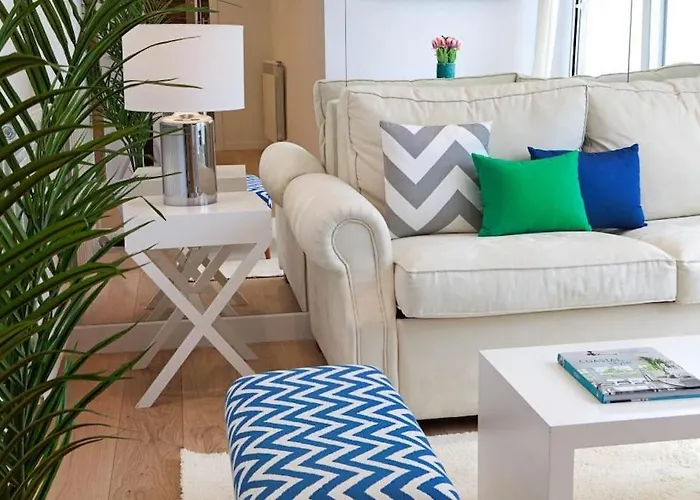 Luminoso Apartamento Con Terraza En Sol