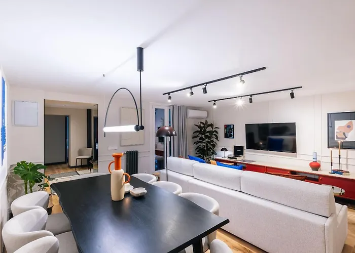 Stylish 4 Suites +Patio Luxury Apartment Gran Via