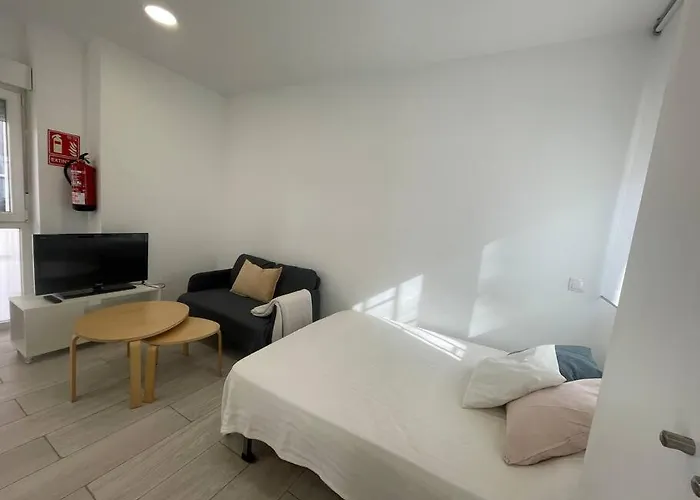 Central Studio With Parking Space-Afric