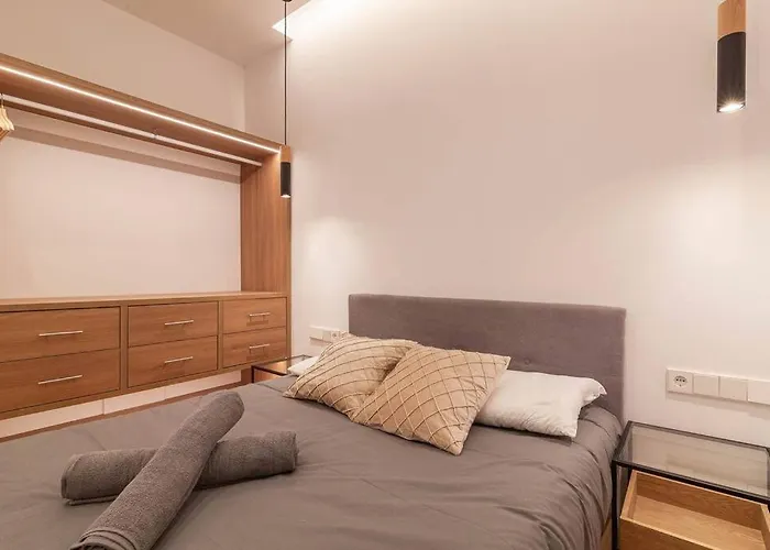 Modern Apartment Salamanca I Renovated 2Br 2Bh