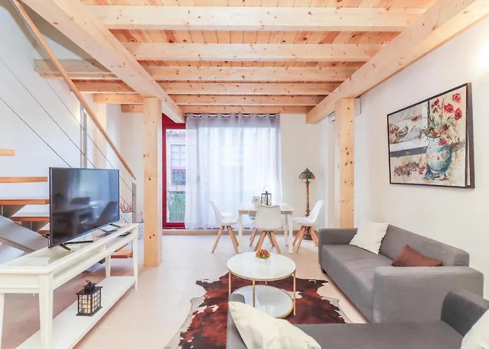 Bright Duplex Apartment For Families-Vicalv