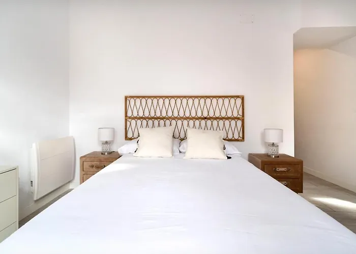 Avenida De Asturias Apartment B