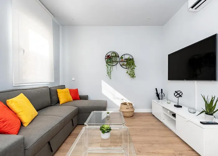 Bright Apartment- 1Bd 1Bth- Alonso Cano