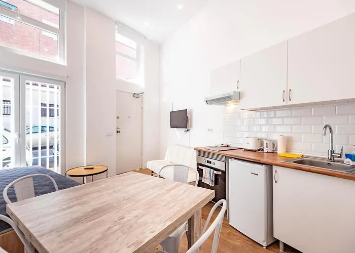 New 1 Min Metro, Cozy 1 Bed Close To Downtown, Wifi A
