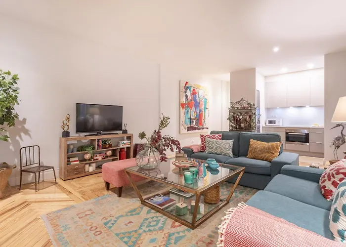 Charming 4-Person Apartment In Exclusive Barrio Salamanca Castello II