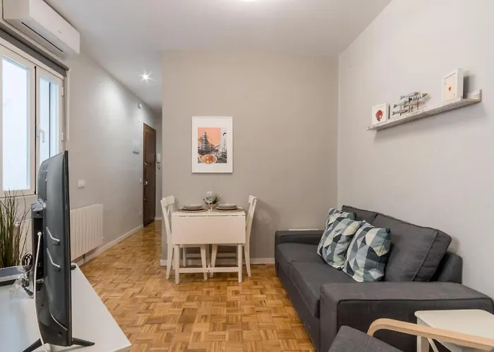 Wide & Modern- 3Bd 1Bth- Delicias