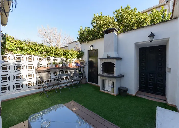 Sabadell Calle, Casa Familiar De 3 Dormitorios Con Terraza Junto Metro Fuencarral