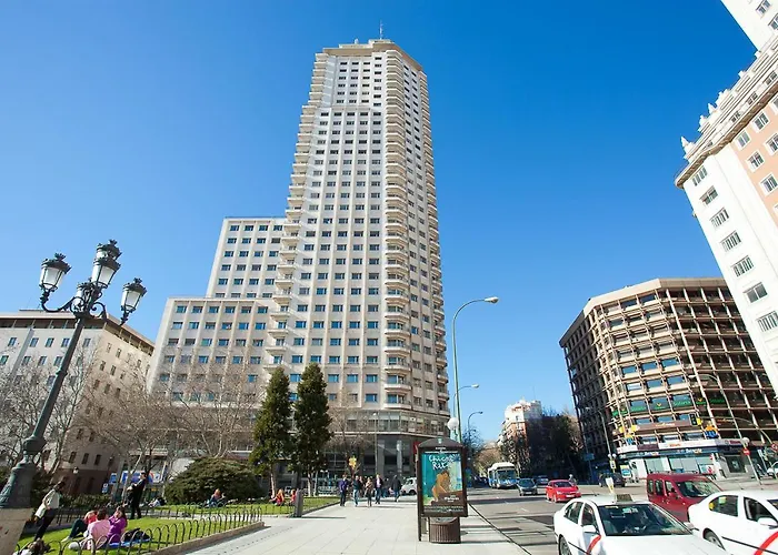 Homeclub Exclusive Flat At Madrid Tower