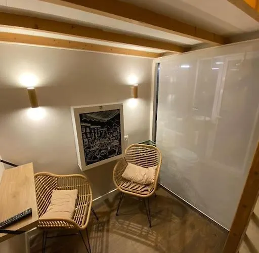 Mini Estudio De 8 M2 En El Corazon De Malasana De Membrillosuites
