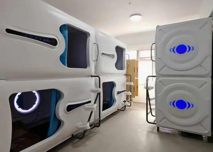 Hostel Napoles