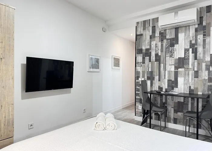 Apartamentos Day Madrid HORNO Centro Gran Via Sol Malasaña