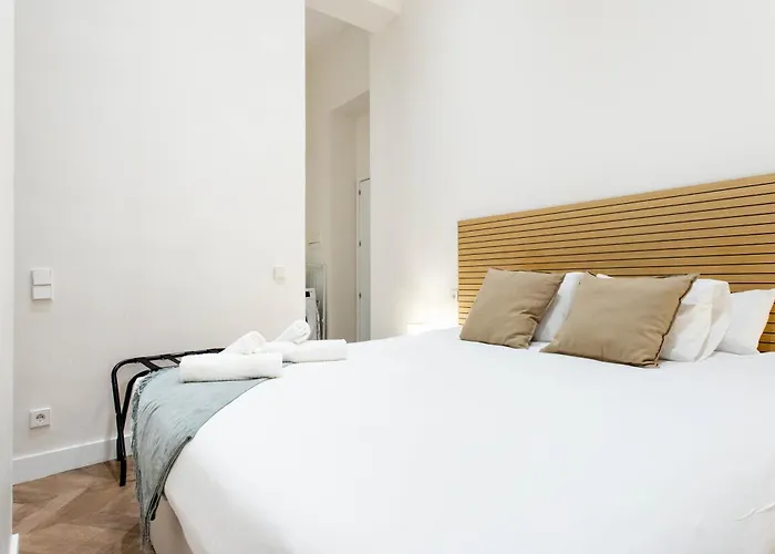 4- Hotel-Style Apartment In Puerta Del Sol