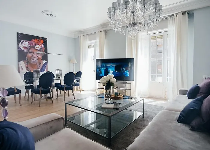 Apartamento de 220 m² en Distrito Salamanca, con 4 habitación(es) y 3 baño(s) privado(s)