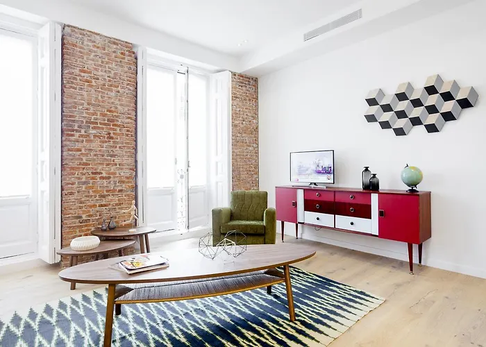 Malasaña Apartment by Flatsweethome