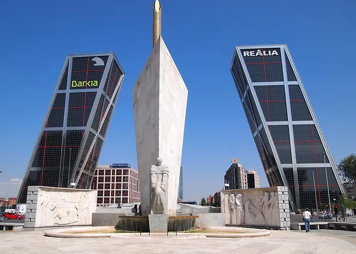 Atico Puerta de Europa