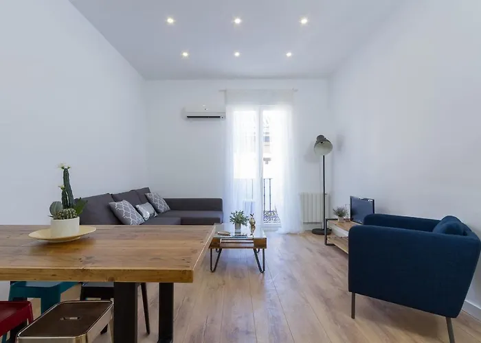Marvelous Apartment Of 3 Bedrooms Near La Latina By Batuecas
