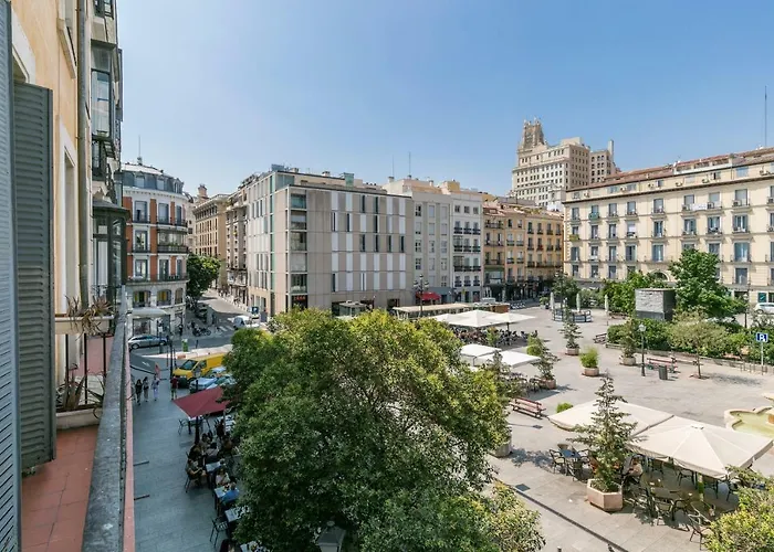 Cibeles Apartment